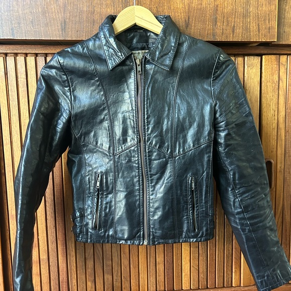 Vintage Black Leather Coat - Picture 6 of 12